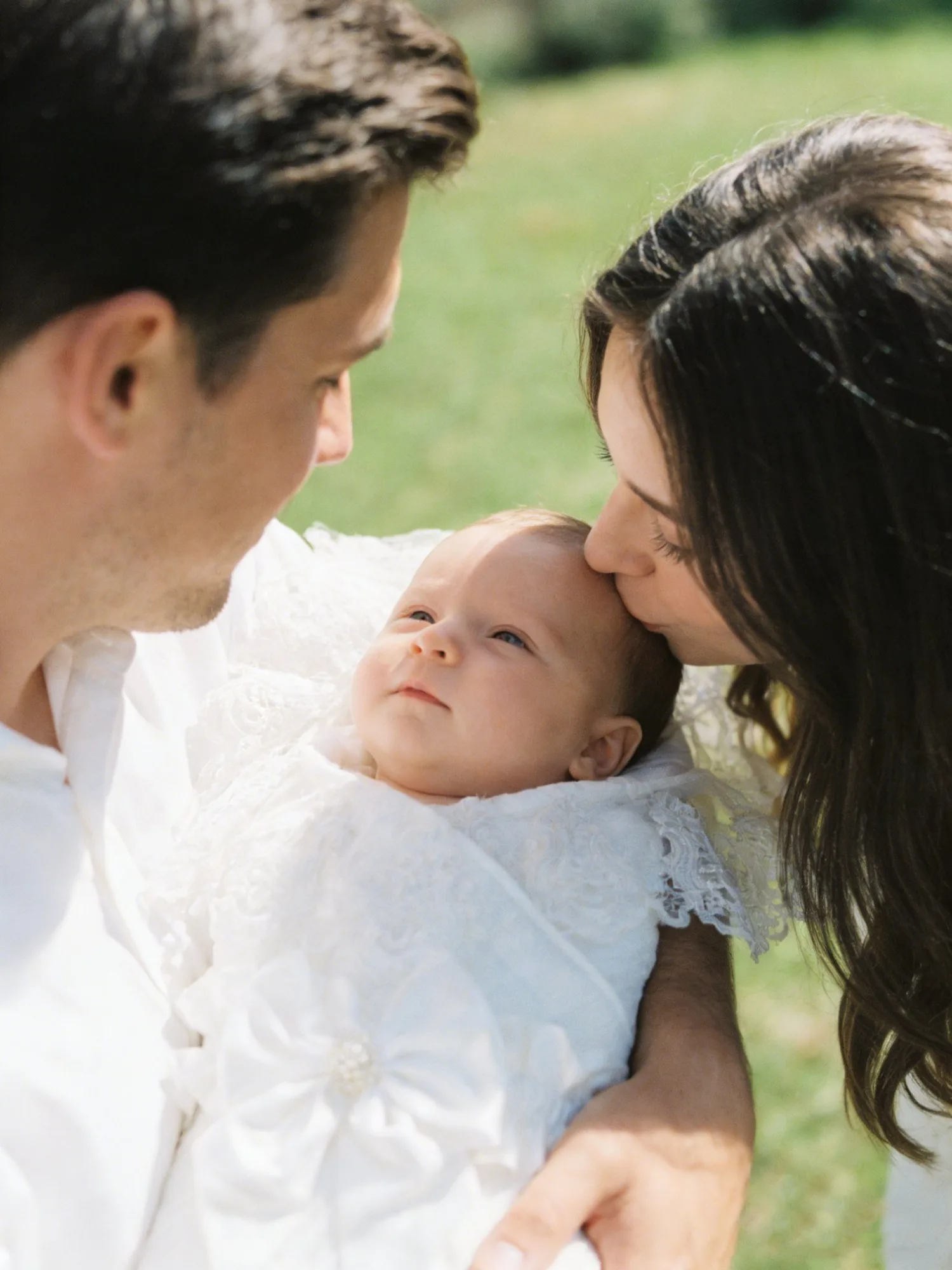 

Newborn White Lace Swaddle Blanket - Satin Bow Pearl Detail for Baby Photoshoot & Baptism