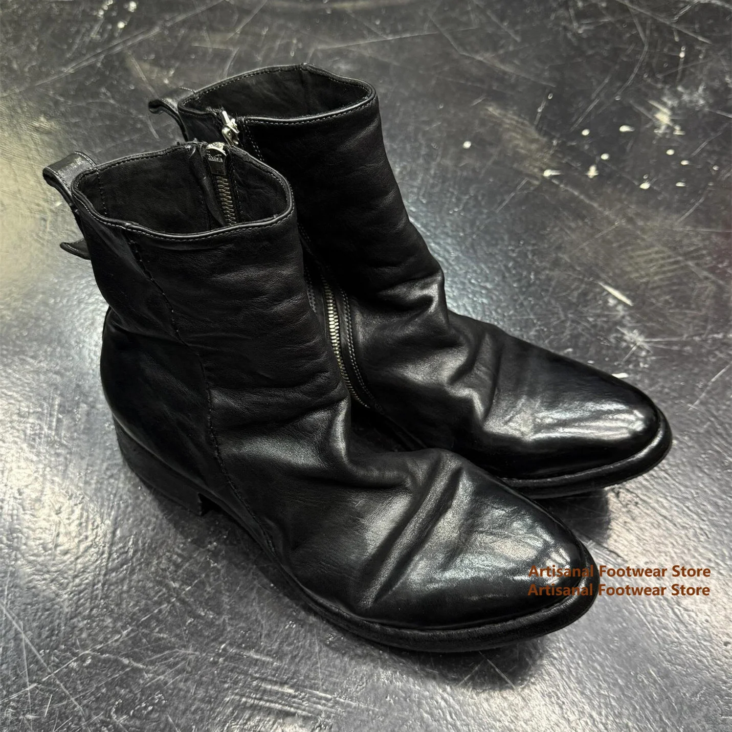 Botas de motociclista retro de lujo con punta en pico, diseño arrugado y caña media, hechas a mano, de diseñador, a la moda, novedad en botas para hombre.