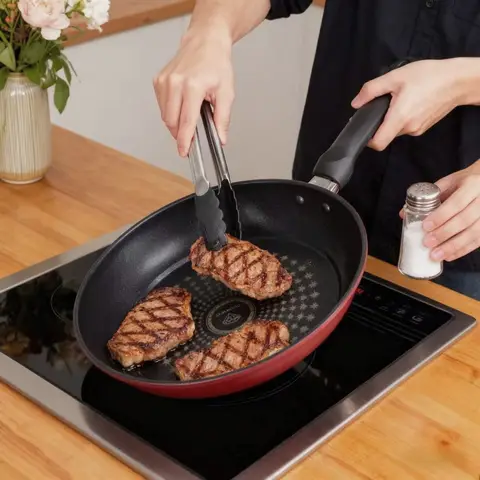 Pan non-stick frying pan household pancakes steak breakfast pot gas cooker induction cooker applicable.
