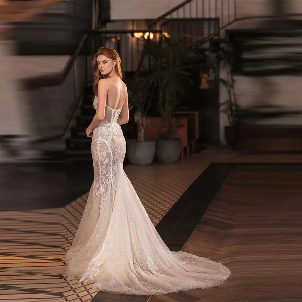 カスタマイズされたマーメイドウェディングドレスストラップレスブライダルガウングリッターノースリーブヴィンテージレースボヘミアンウェディングガウンvestido novia 2025