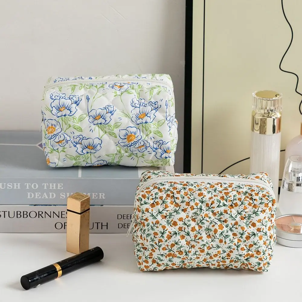 Flower Printed Floral Puffy Quilted Makeup Bag Women's Cosmetic Bag Travel Organizer Toiletry Bag Storage Bag Washbag