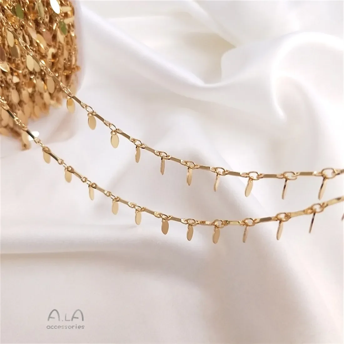 14K Gold-plated Handmade Chain Hanging Drops of Leaves Scattered Chain Diy Handmade Anklet Bracelet Ear Hanging Tassel Chain.