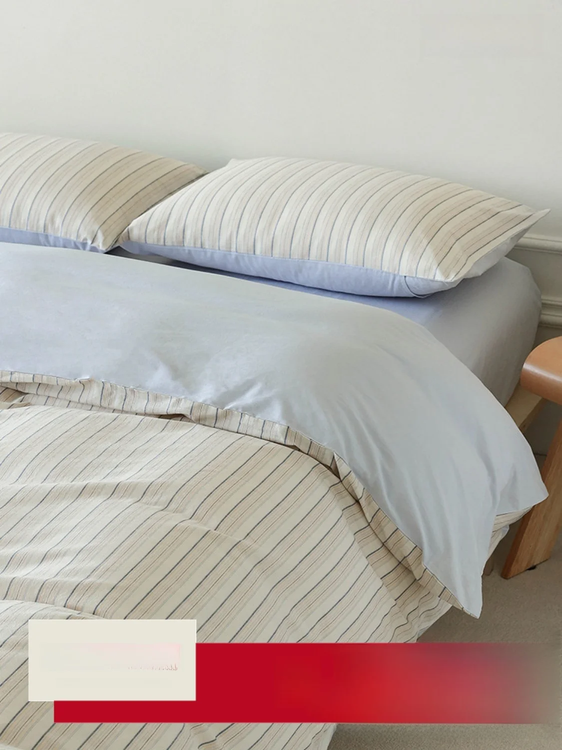 

Комплект постельного белья из чистого хлопка, четыре предмета: пододеяльник, простыня, наволочки, с узором в полоску, простой дизайн