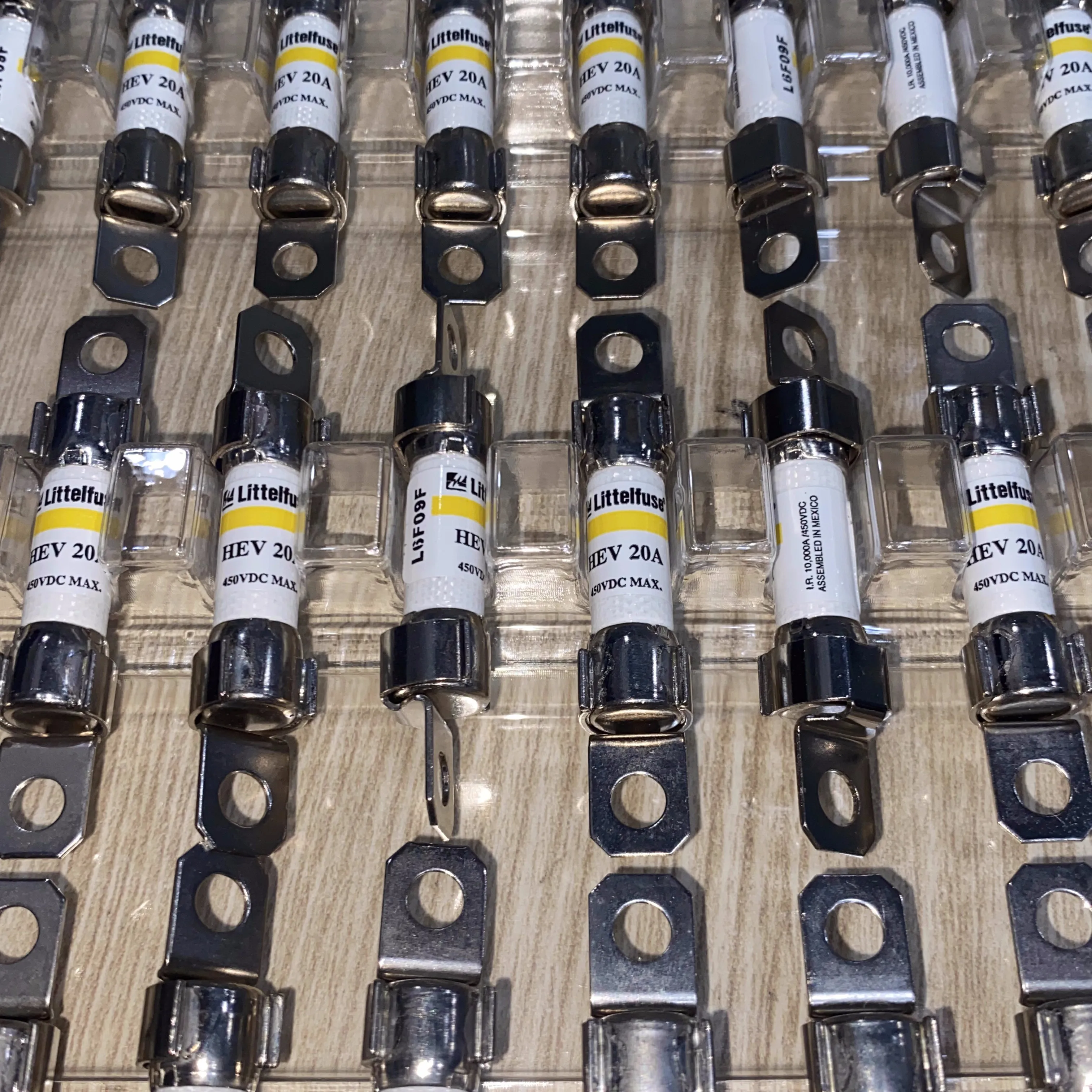 

5PCS New energy vehicle fuse breaker 450V HEV20A Brand New Original