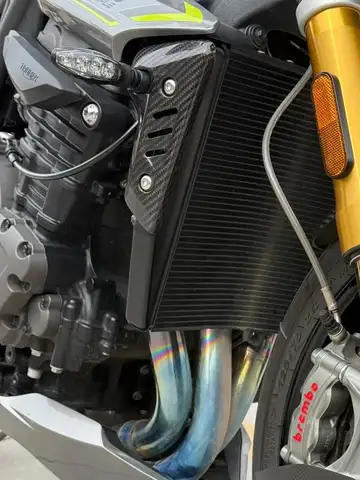 För Speed Triple 1200RS 2021-2024 2023 2022 2021 100% kolfiber sidospoiler vattentank fastvingad motorcykeltillbehör 8 best sales Speed Triple RS - №4