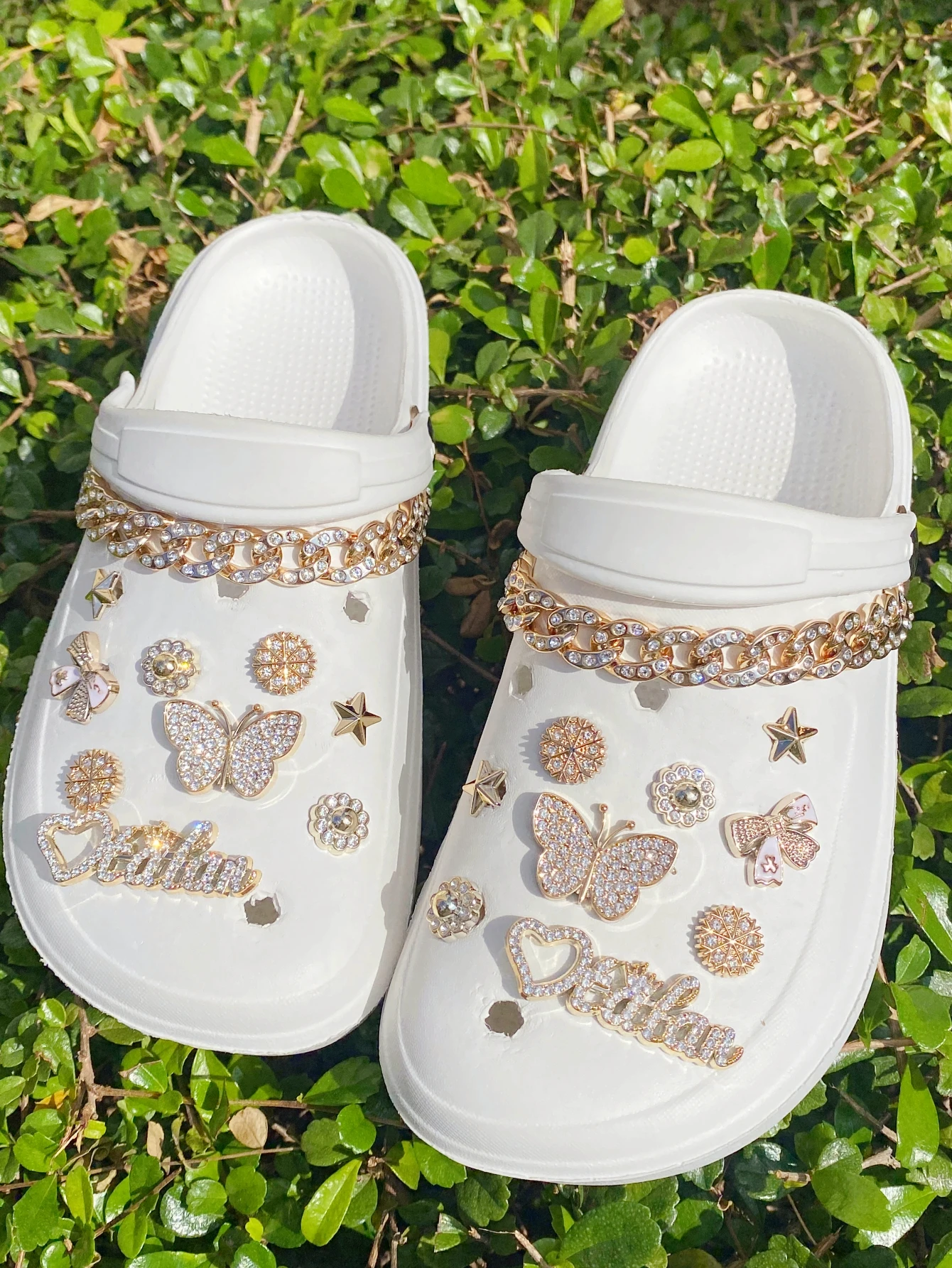 20 fashionable golden butterfly, snowflake, oil-dripped white bow, round flower, five-pointed star and other ABS resin shoe buck