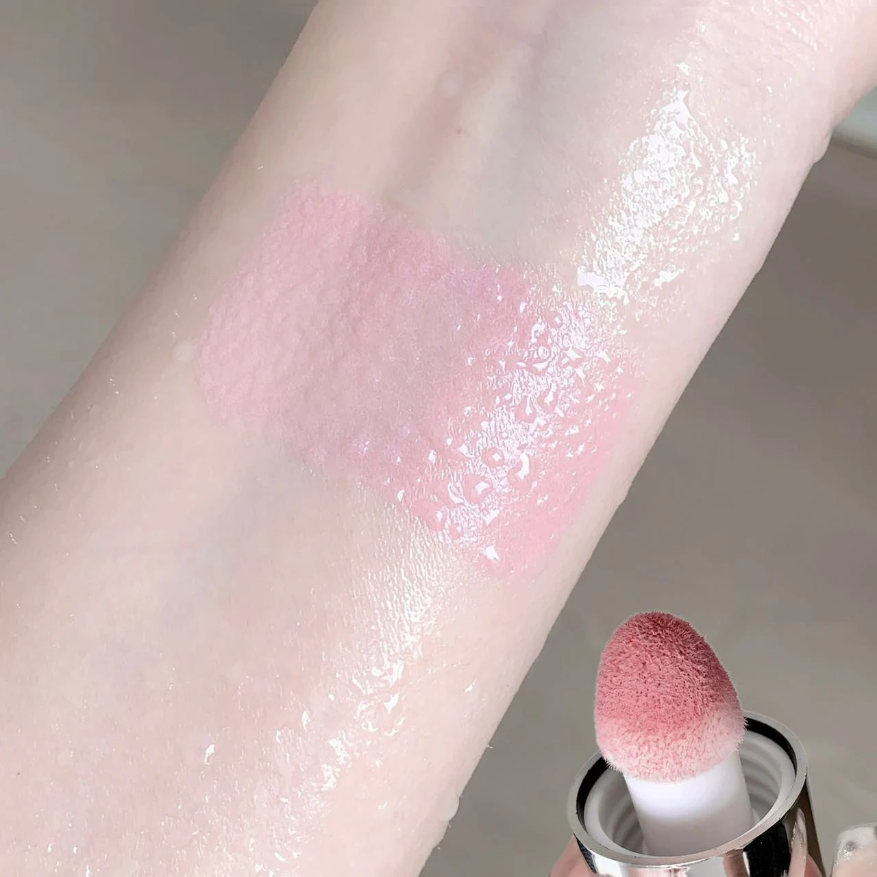 Samtiger Flüssig-Rouge mit Matt-Schwammapplikator, Natürlich Langanhaltend, Aufhellend für Gesichtskonturen, Koreanisches Rouge-Make-up – Detail 9