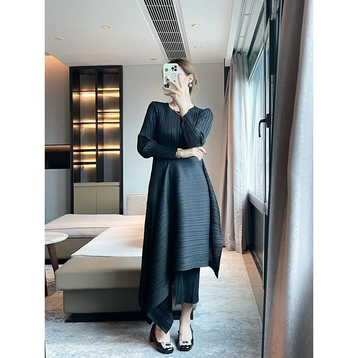 

Miyake Pleated 2023 Autumn Irregular Splicing Design Sense Dress Elegant Round Neck Shows Slender Dresses for Women Clothing