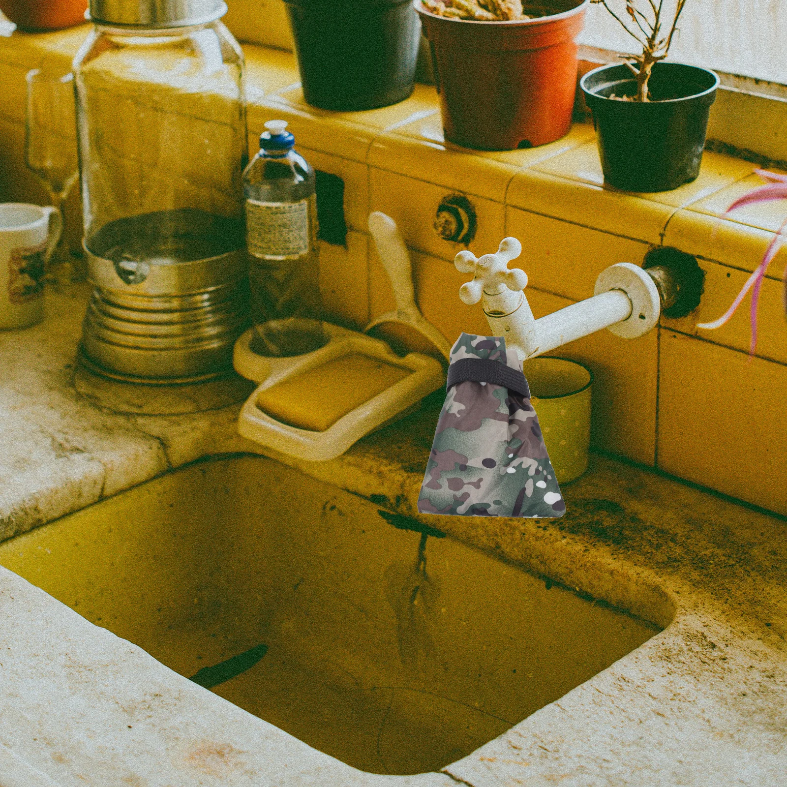 

2pcs Anti-Frost Faucet Cover Oxford Cloth Outdoor Tap Protector Winter Faucet Freeze Proof Cover Durable Waterproof