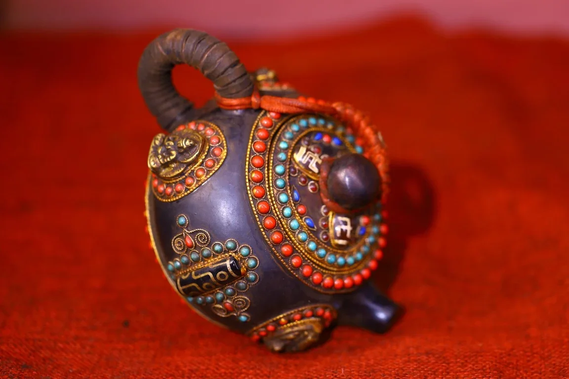 

6"Tibetan Temple Collection Old Natural Meteorite Gem gZi Beads Shell Tibetan Buddha Butter Pot Teapot Kettle Amulet Dharma