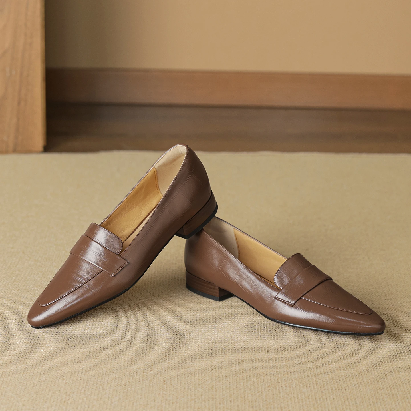 

Pumps Women Suede Plus Size Slip On Soft Sole Commuter Flat Casual Everyday Shoes