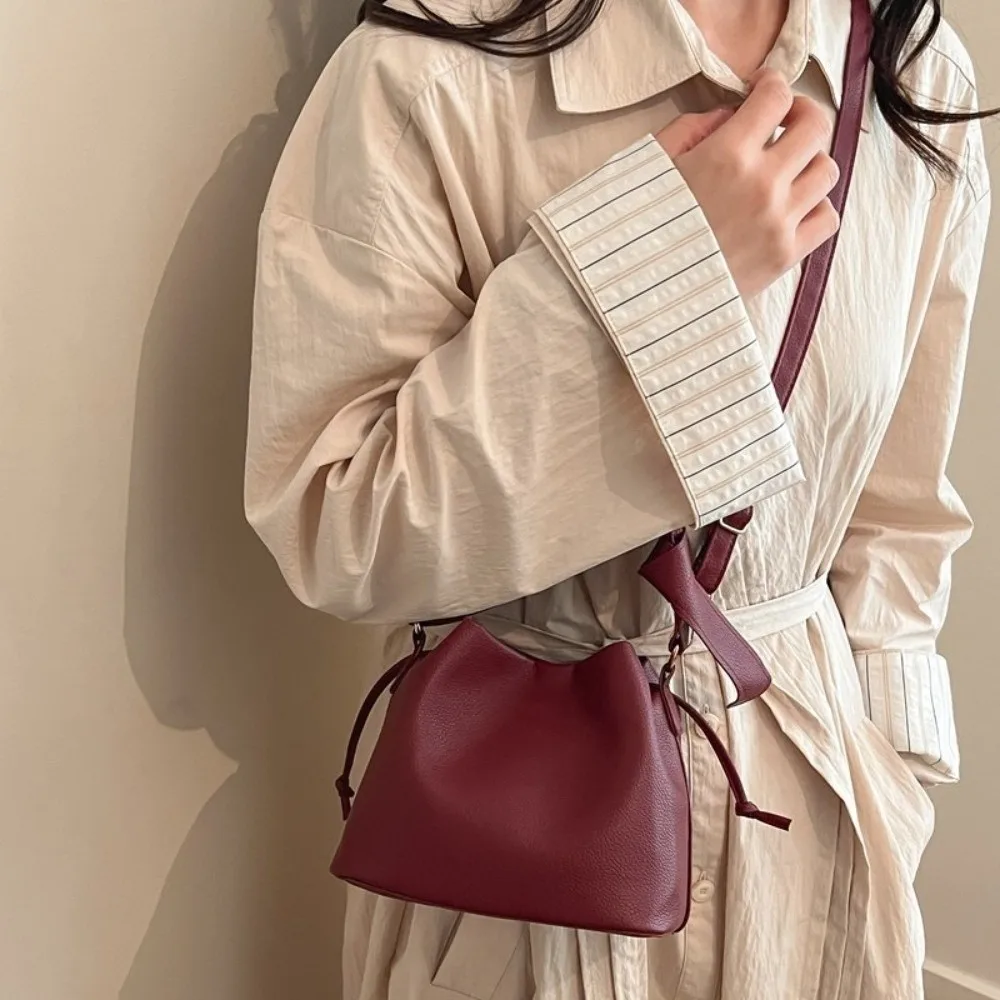 New Top Handle Drawstring Bucket Bag Solid Color Multi-Way Crossbody Handbag Removable Strap Leather Handbag For Women
