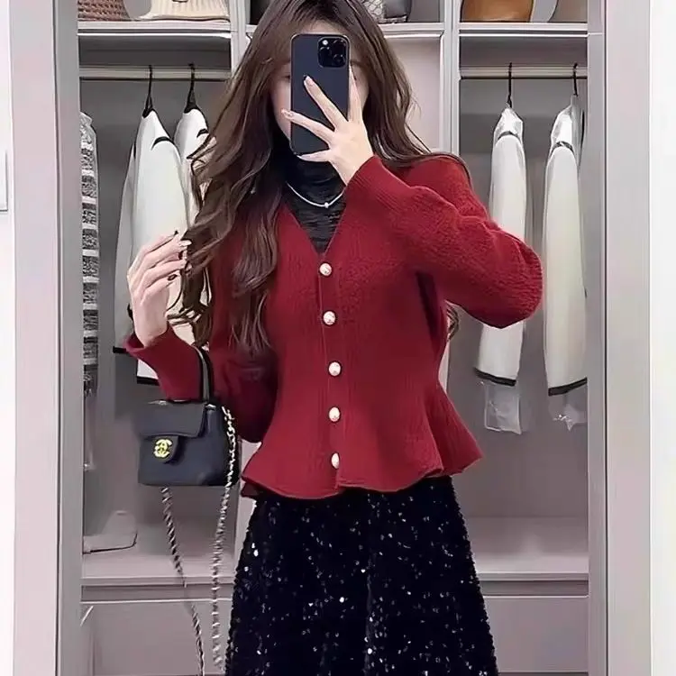Red Cardigan Design Knitted Sweater Autumn and Winter New Style Slim Fit Top Short Sweater Small Stature Long Sleeves Sweaters