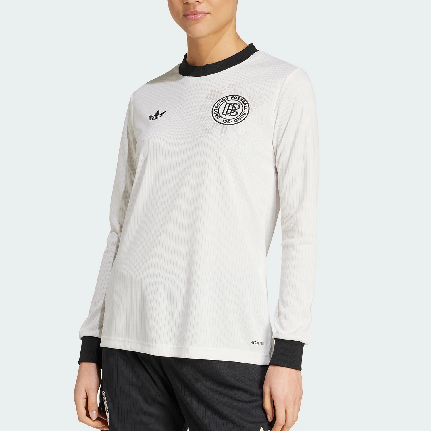 

Женская спортивная футболка с длинным рукавом Adidas Originals Trefoil для футбольной команды Германии JY0282