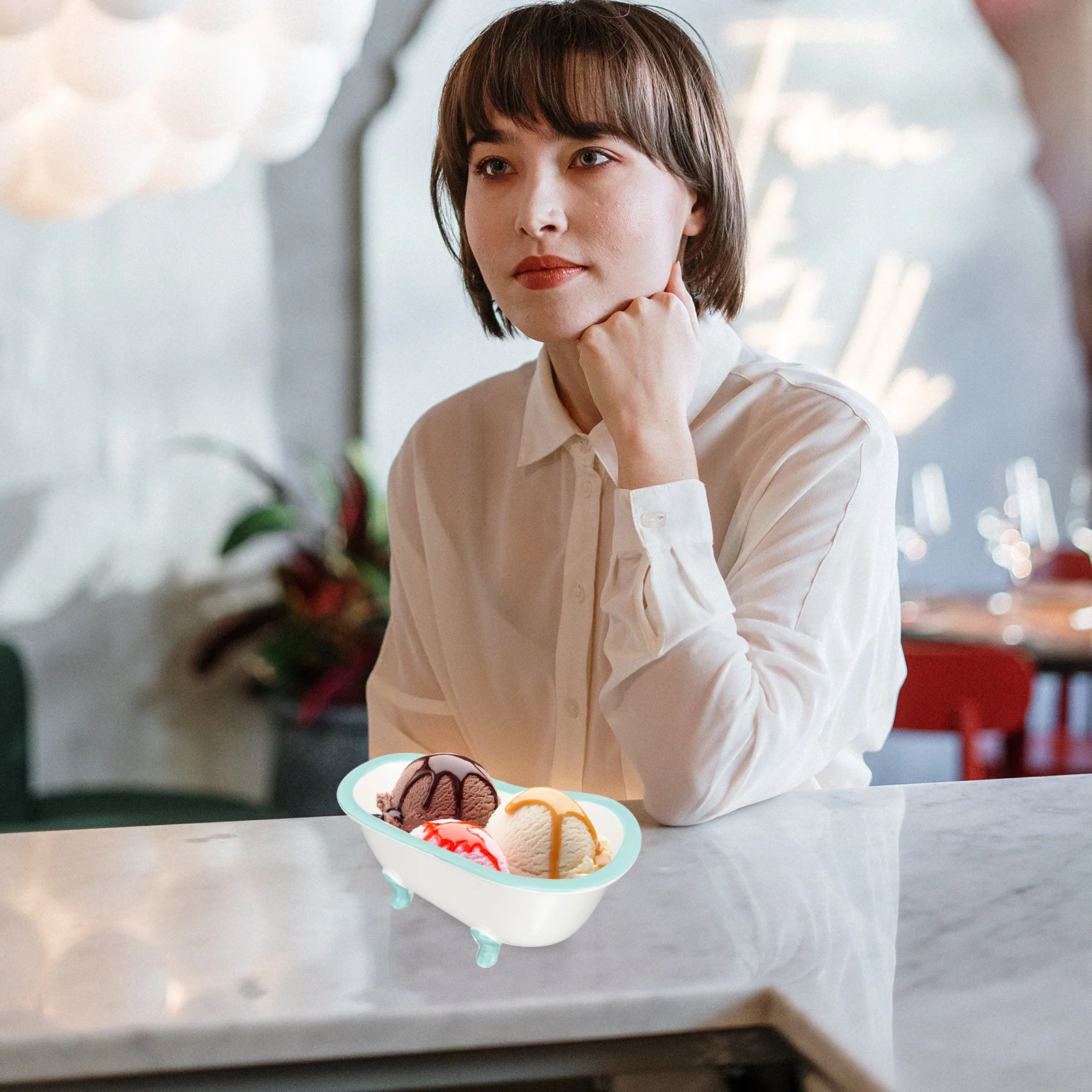 

Adorable Ceramic Ice Cream Bowl Multi-Function Dessert Bowl Household Pudding Accessory Fruit Container for Kitchen Table