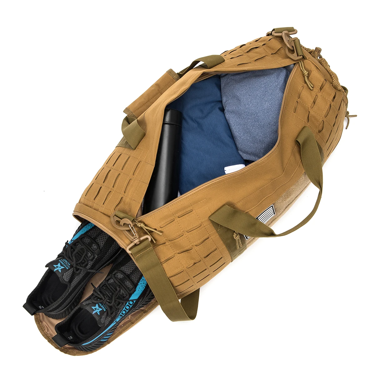 حقيبة تكتيكية 40 لتر للرجال والنساء حقيبة ظهر تكتيكية للسفر حقيبة تدريب للياقة البدنية مع أحذية كرة السلة وحقائب عطلة نهاية الأسبوع في الهواء الطلق