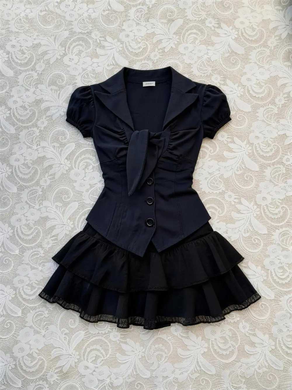 

Весенний готический ретро-костюм из двух предметов для женщин: элегантный комплект с коротким рукавом и мини-юбкой в стиле Y2K, модная корейская одежда для женщин