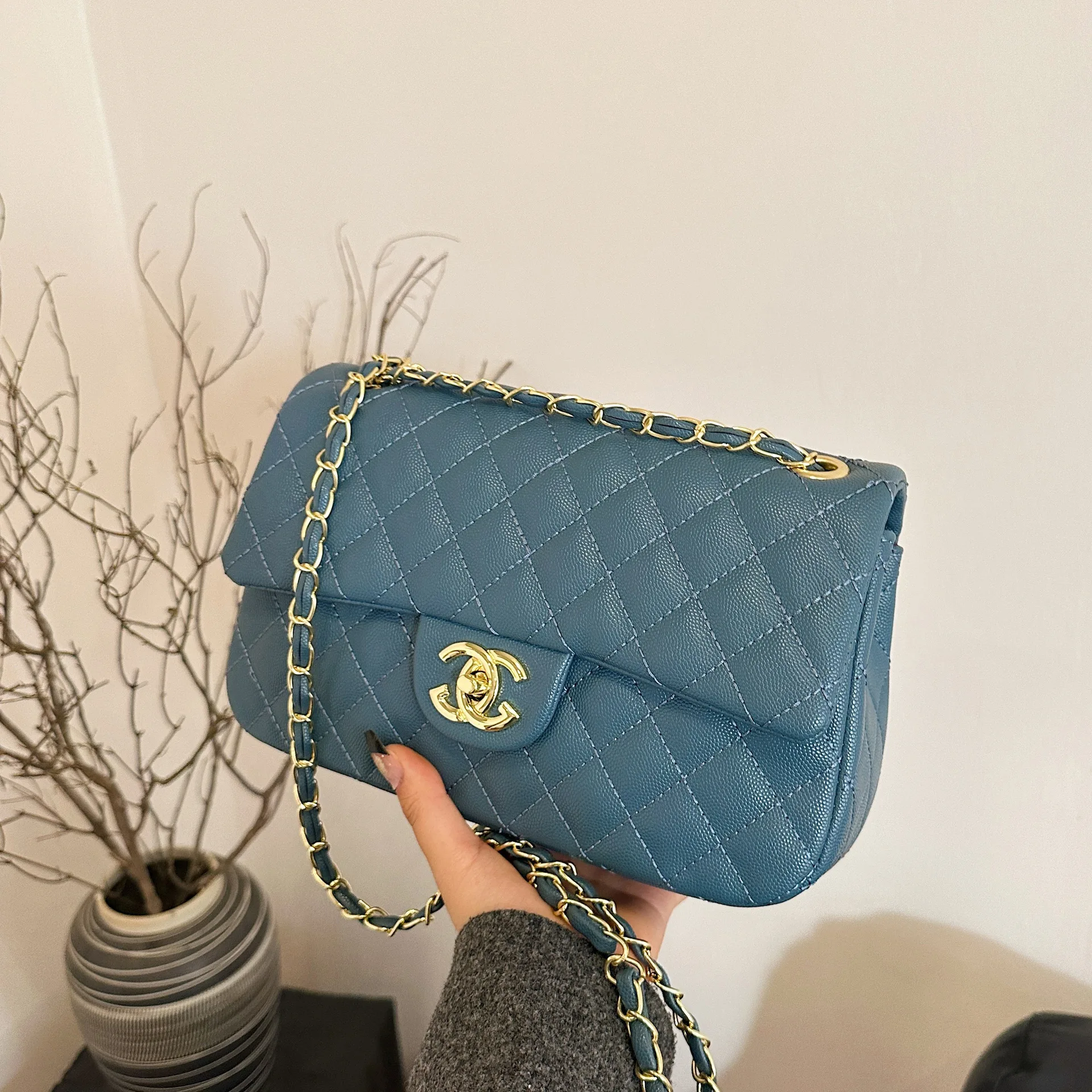 Элегантная стеганая квадратная сумка для женщин, кошелек через плечо под мышками, маленькая сумочка с винтажной строчкой, модное повседневное использование