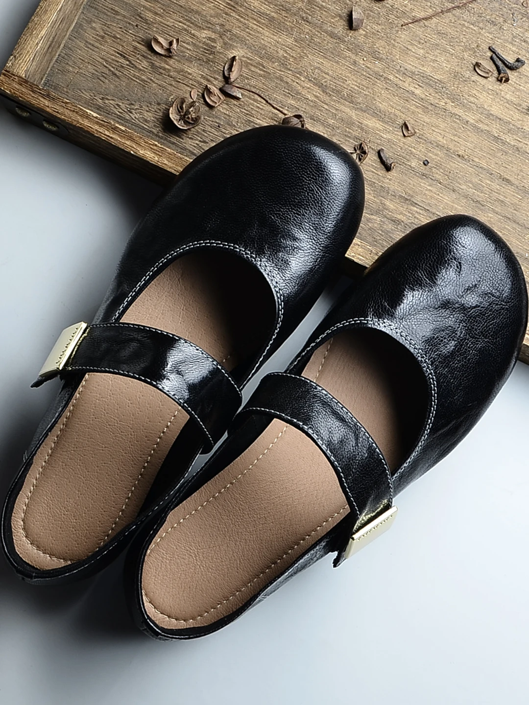 Original Retro Black Women's Flats Comfortable Genuine Leather Slip-On Mary Janes Mom Shoes with Magic Tape round Toe Flat Heel