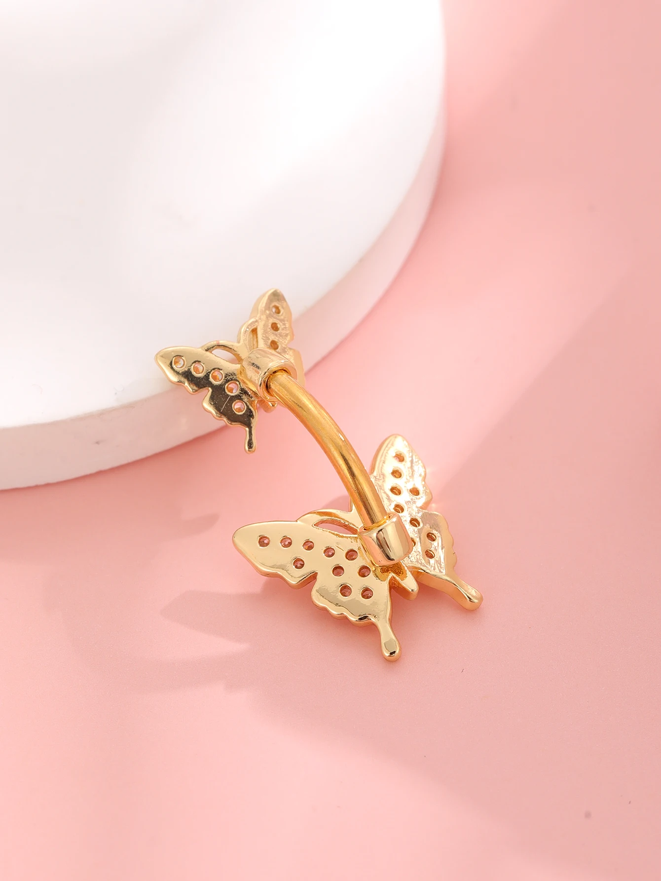 1 Stück Goldfarbener Kristall-CZ-Bauchnabelpiercing Schmetterling Biene Edelstahl Gebogener Bauchnabelring 14G Hängender Bauchnabelpiercing-Ring – Detail 16
