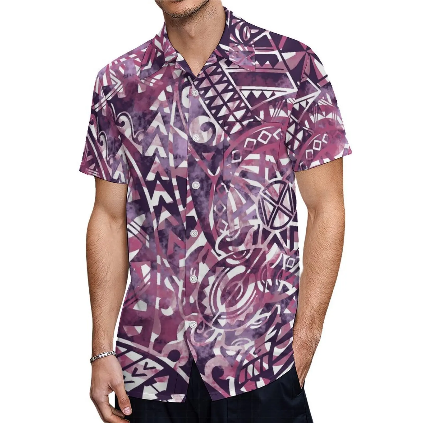 

Модная мужская рубашка на пуговицах