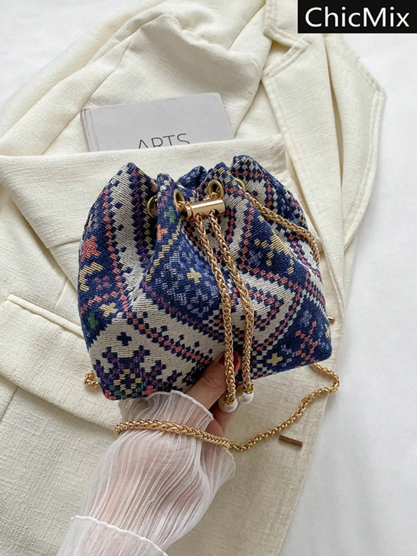 

Fashion Colorblocked Chain Strap Mini Bucket Crossbody Bag