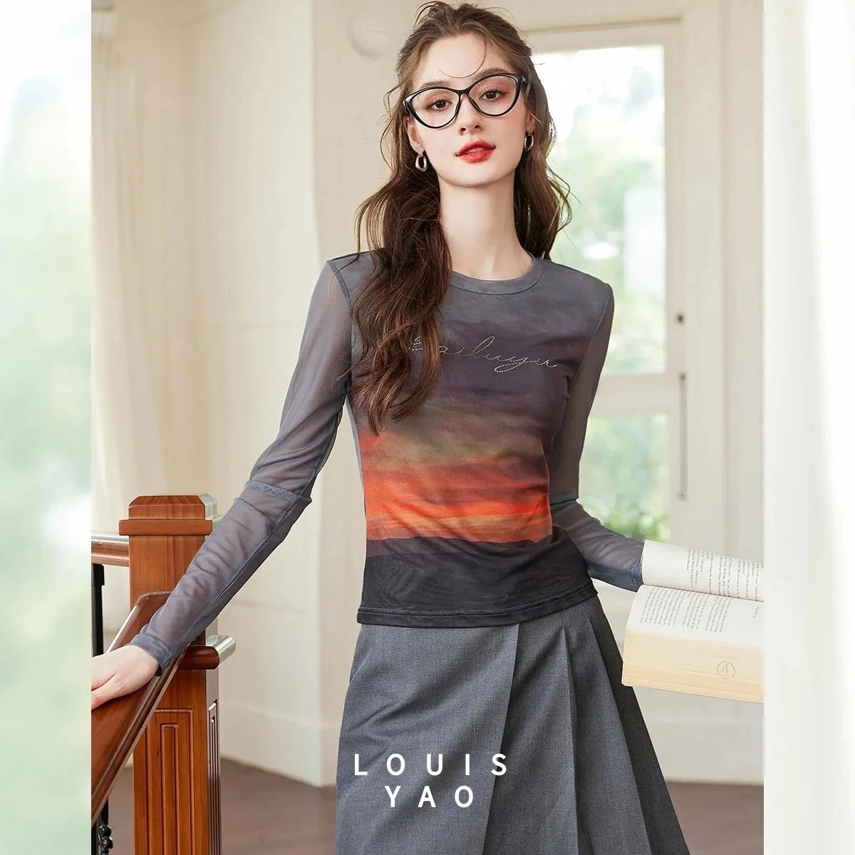 

LOUISYAO High Street Letter Print Tops Tees 2025 Autumn Tees Advanced Fashion Slightly Stretch Crew Neck Women's Casual T-Shirt