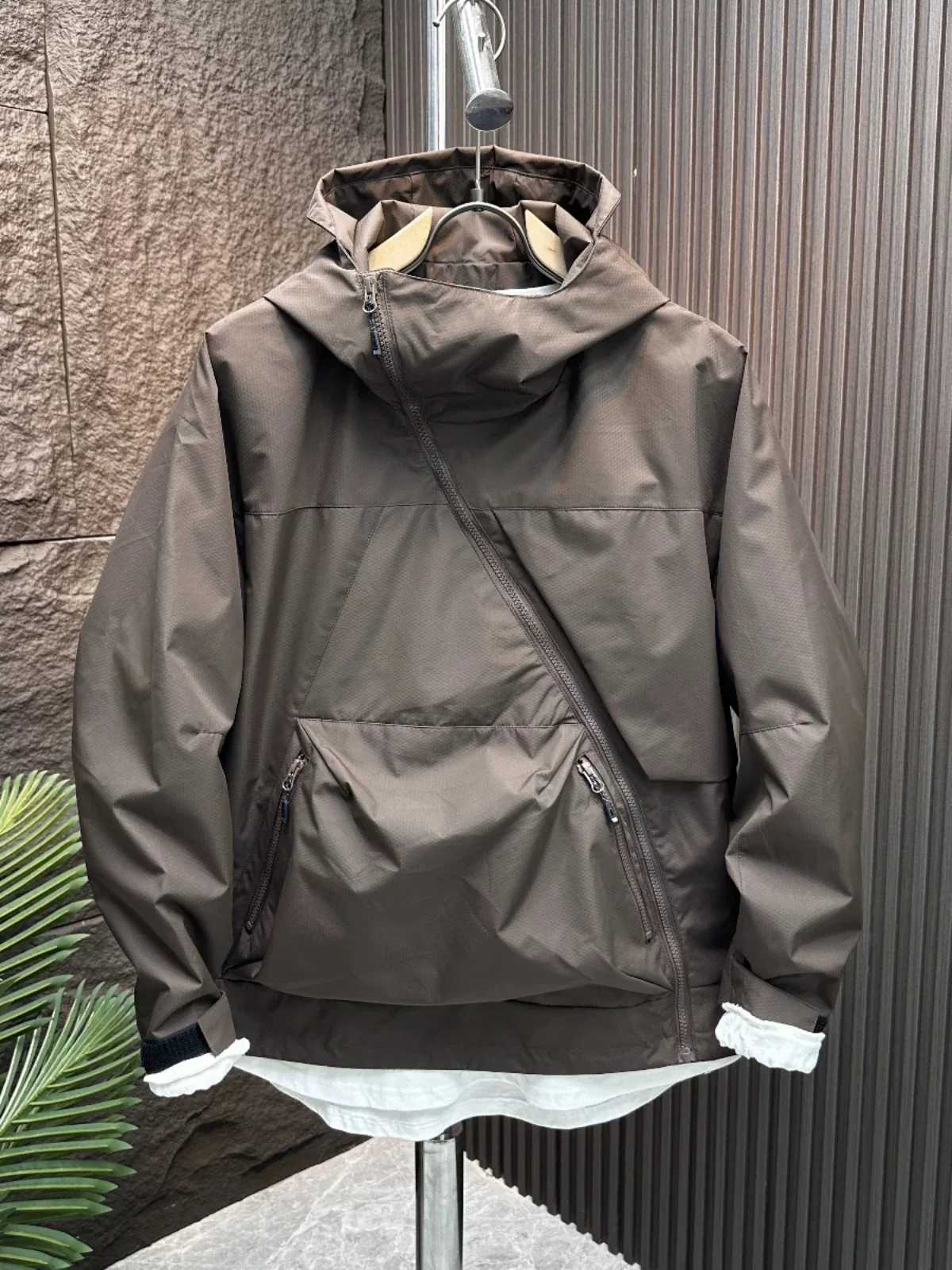 

Мужская куртка-карго большого размера с капюшоном, весенне-осенняя асимметричная ветровка на молнии, однотонное пальто, повседневная универсальная верхняя одежда с капюшоном