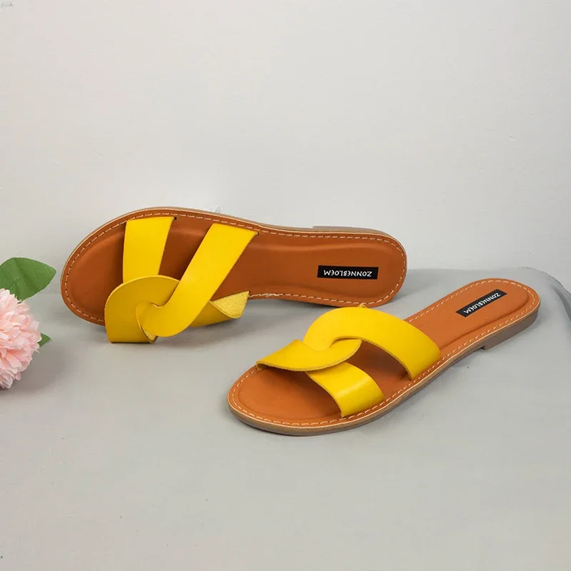 New 2024 Women Slippers Flat Summer Shoes Woman Outside Peep Toe Cross Beach Slides Leather Brand Designer Ladies Sandals