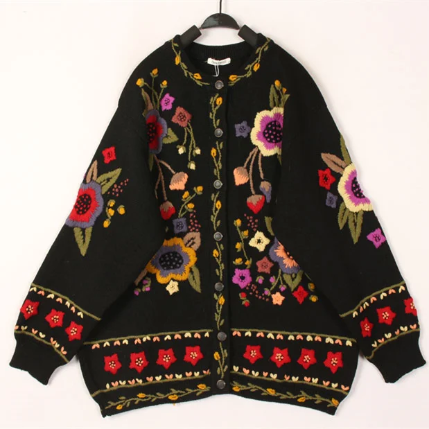 

Vintage Autumn Winter 3D Knitted Woolen Sweater Coat Overhead round Neck Long Sleeve Warm Commute Style Women's Knit...