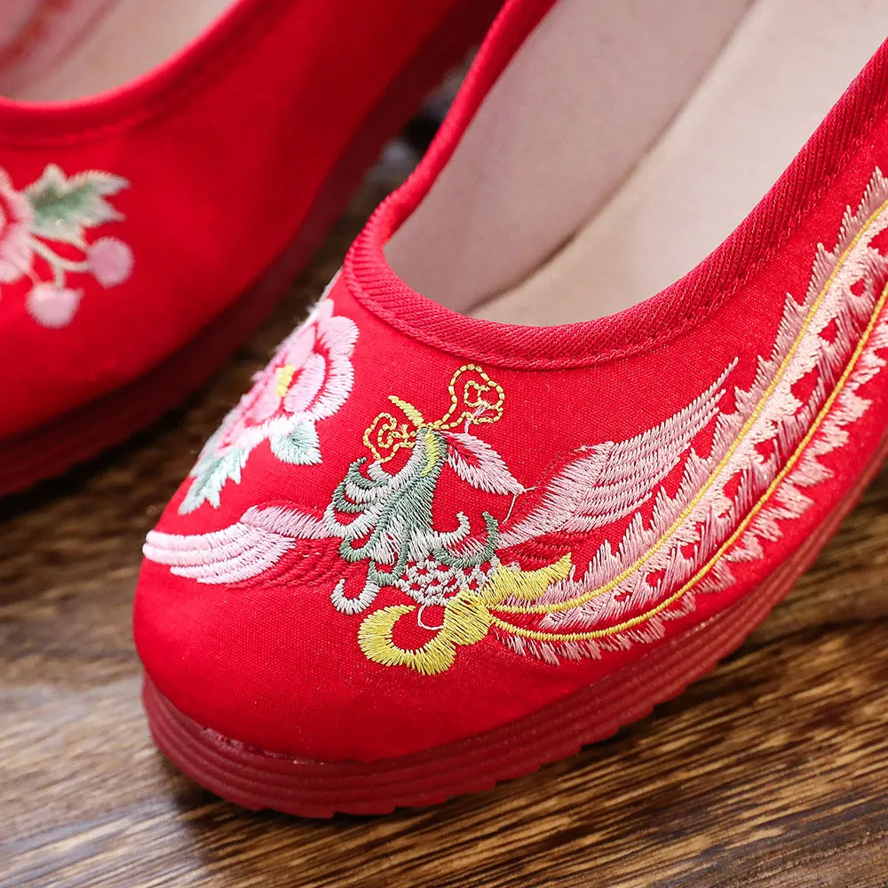 Veowalk VintageAnkle Strap Chinese Style Women Embroidered Red Wedding Shoes High End Elegant Ladies Comfortable Bridal Flat image 4