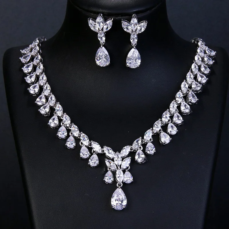 

Wedding Bride Jewelry Sets 2pcs Earrings Necklace White Zircon Water Drop Tassel Necklace Female Dinner Party Anniversary Gift