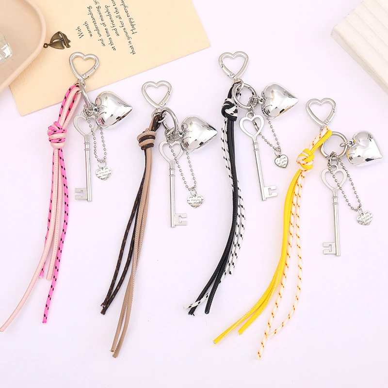 New Color Blocking Woven Leather Rope Love Heart Keychain Pendant Simple Versatile Bag Chain Hanging Accessories For Women