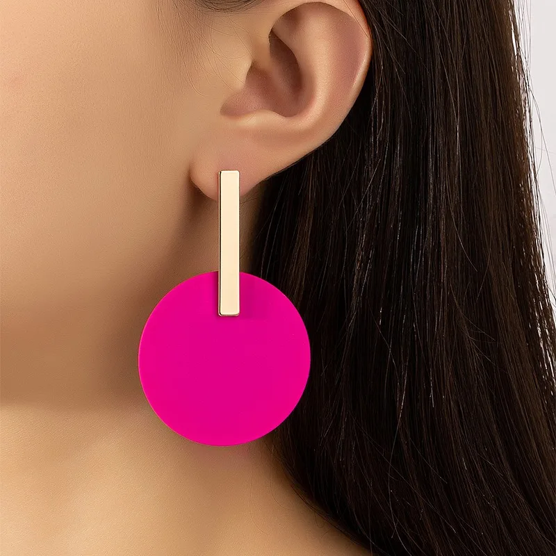 2024 neue Mode Geometrische Einfache Rosa Farbe Hoop Ohrringe Anhänger Zubehör für frauen Party Ohrringe Persönlichkeit Schmuck