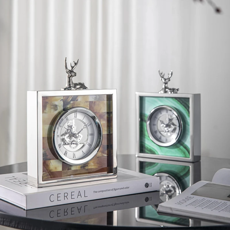 Simple Modern Deer Desktop Clock High-Grade Metal Ornaments for Living Room Creative Decorative Clock for Home Office Display