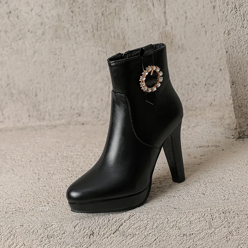 Autunno 2024 moda elegante cerchio di cristallo stivaletti da donna nero bianco tacchi alti cerniera laterale Botas partito scarpe da donna bianche