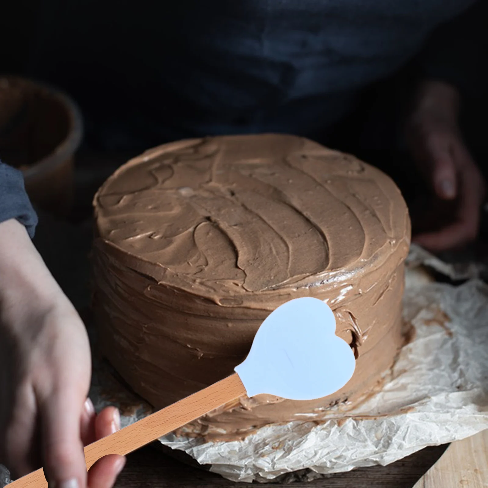 Espátula de silicona en forma de corazón con mango de madera, cucharas de cocina flexibles resistentes al calor para decoración de tortas y sopa, 5 uds.