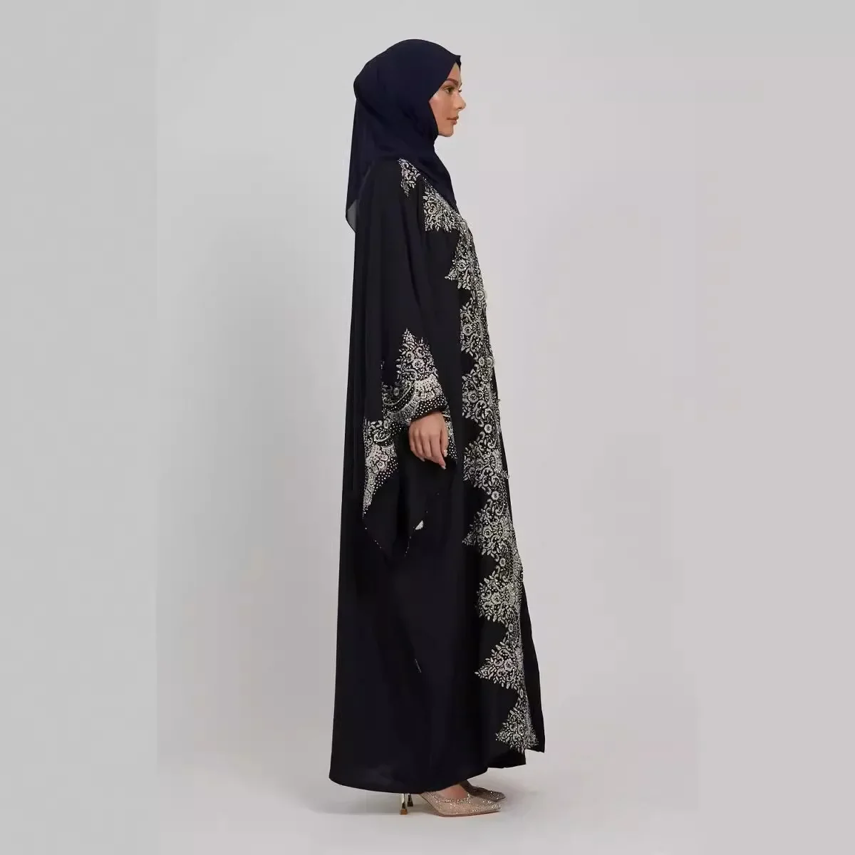 UNI Luxus Stickerei Strickjacke Mantel Nahen Osten Kleidung Muslim Islamischen Fledermaus Ärmel Abaya Kaftan Dubai Party Kleid Frauen Kleider