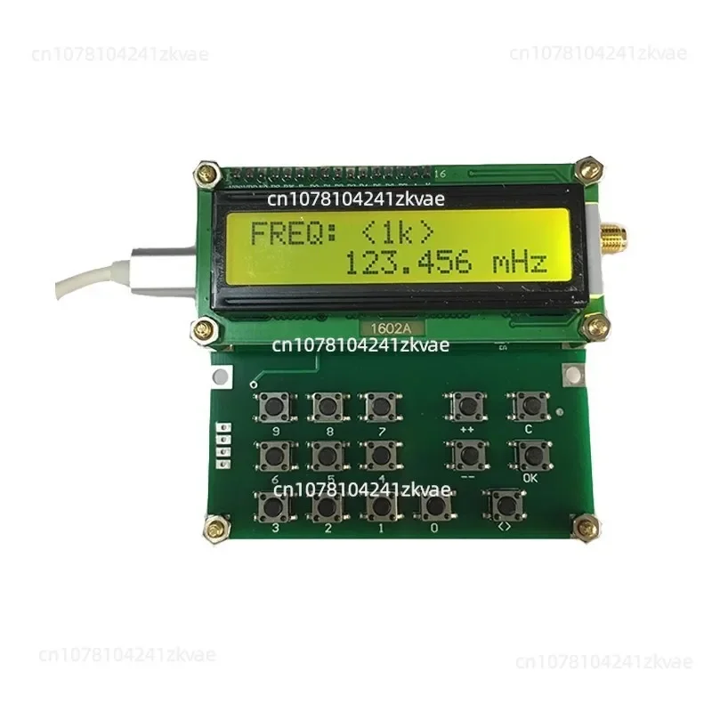 

RF Radio Frequency Signal Generator Portable Signal Source Transmitter Generator 35MHz-4400MHz 4.4G