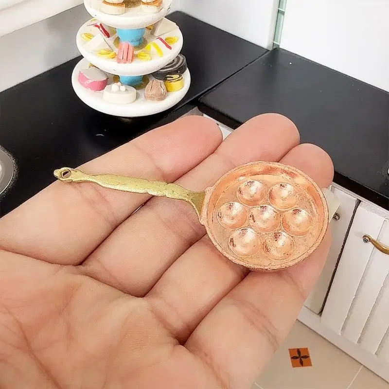 Maison de poupée, Mini poêle à gaufres aux œufs, Simulation de maison, ustensiles de cuisine, décoration, accessoires de maison de poupées, jouet de jeu, 1/12