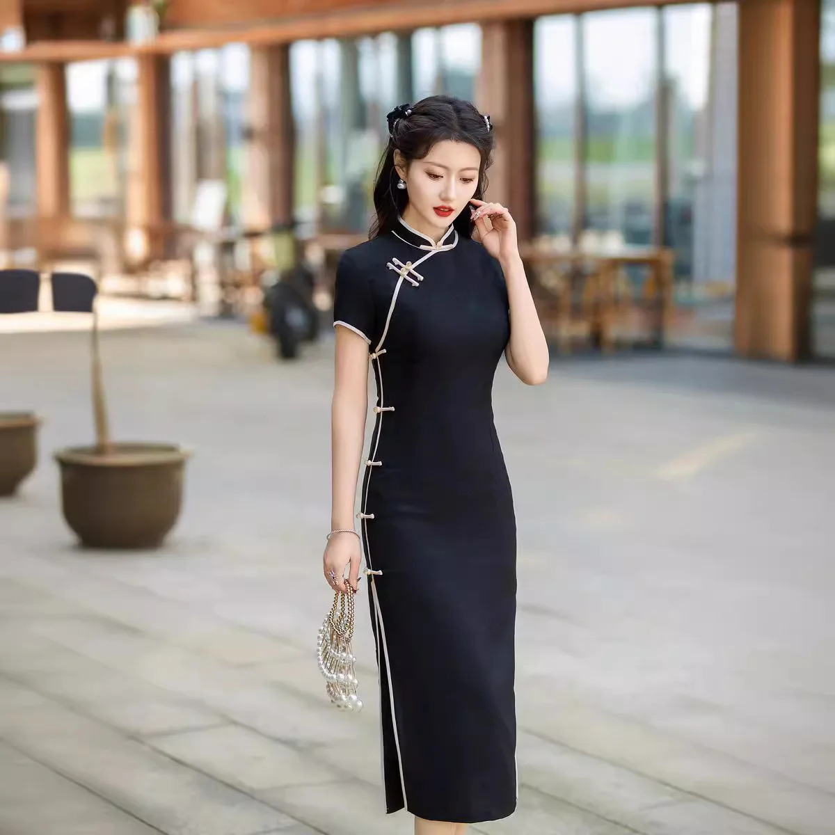 ผู้หญิง Jacquard ซาติน Cheongsam ฤดูร้อนแขนสั้น Qipao เซ็กซี่ Slim Vestidos Elegant สไตล์จีน