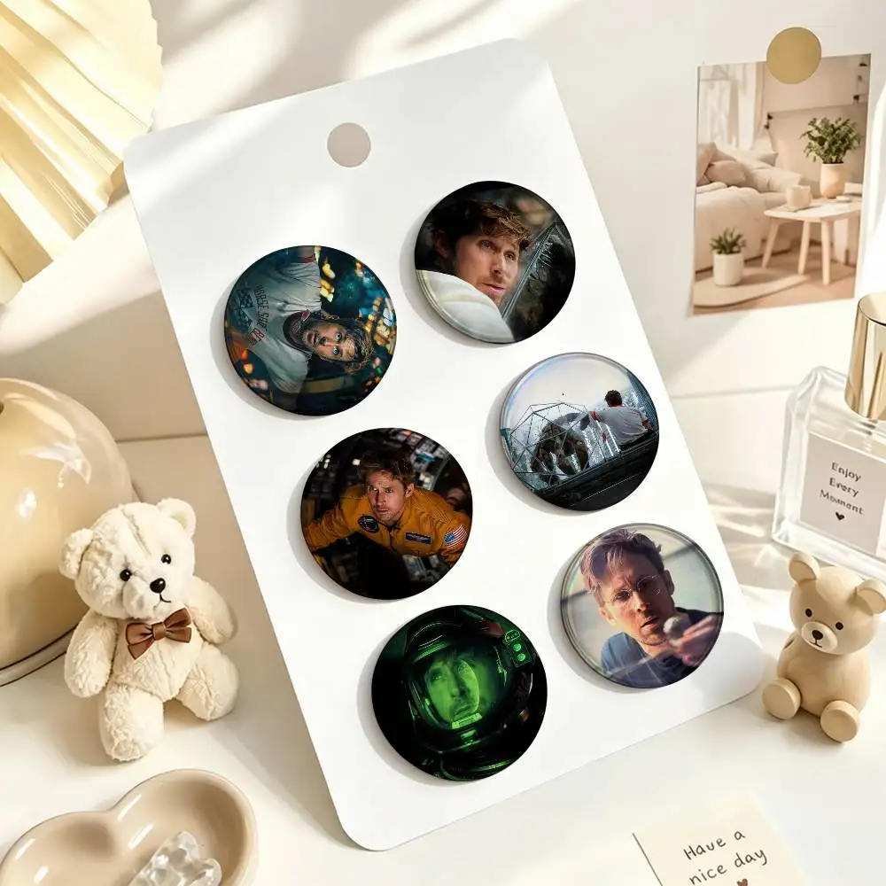 Ryan Gosling P-Project Hail M-Mary Enamel Pin Tinplate Round Brooch Cosplay Nijigen Otaku Culture Badge 25mm 32mm 44mm 58mm