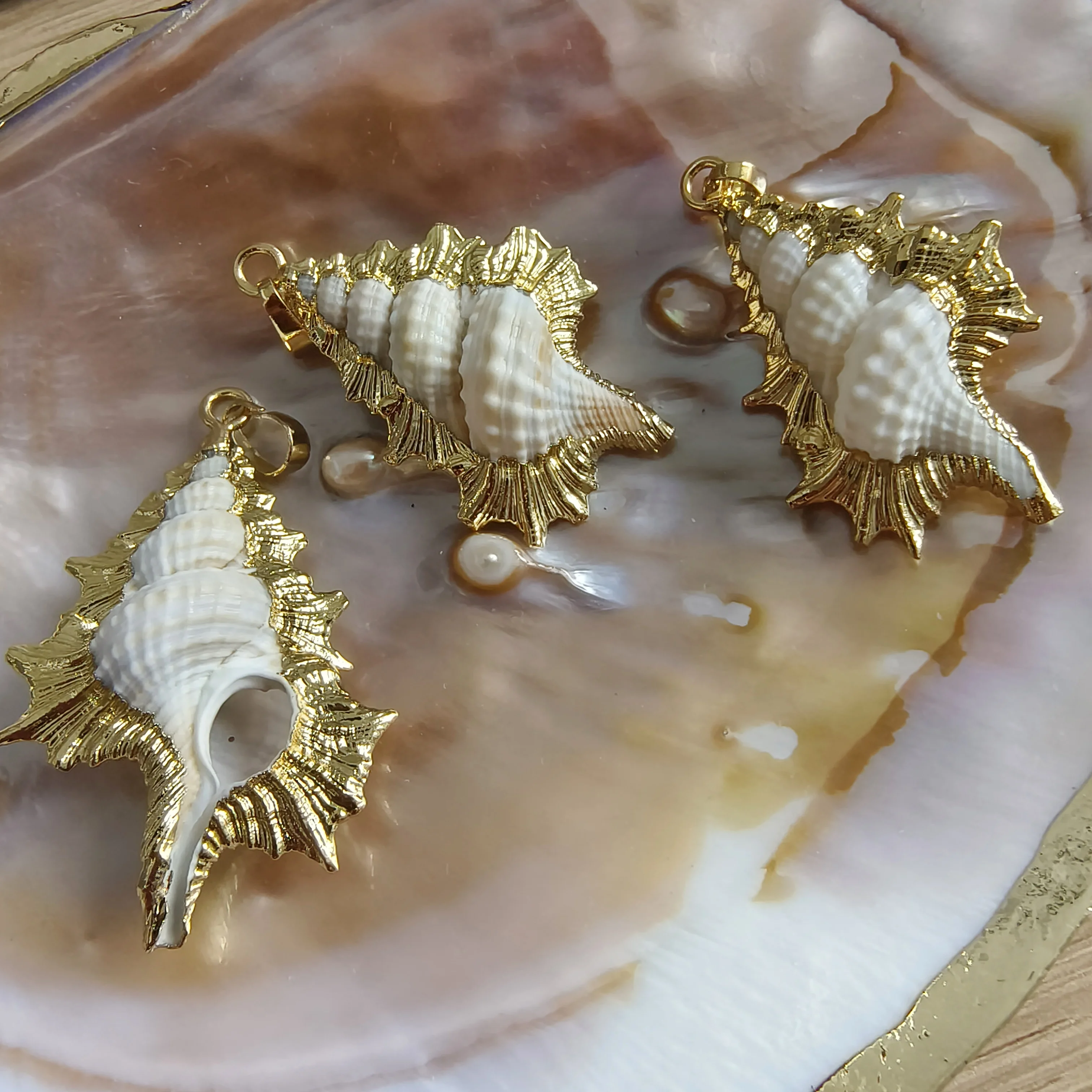 

WT-JP352 Новое поступление, милая форма, морская улитка, желтая латунная вышивка, подвеска в виде ракушки для цепи «сделай сам», ACC