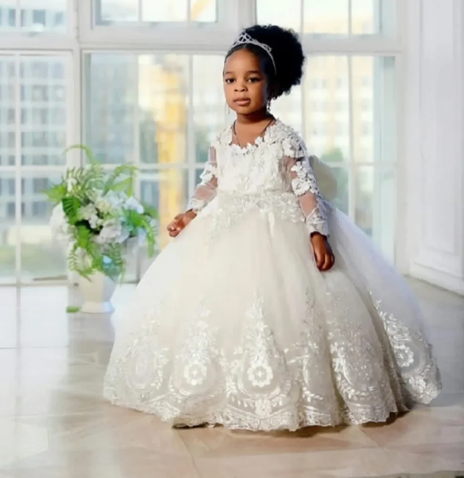 White Flower Girl Dresses Sheer Neck Puffy Tiered Tulle Ball Gowns for Wedding Appliqued Lace First Communion Dress