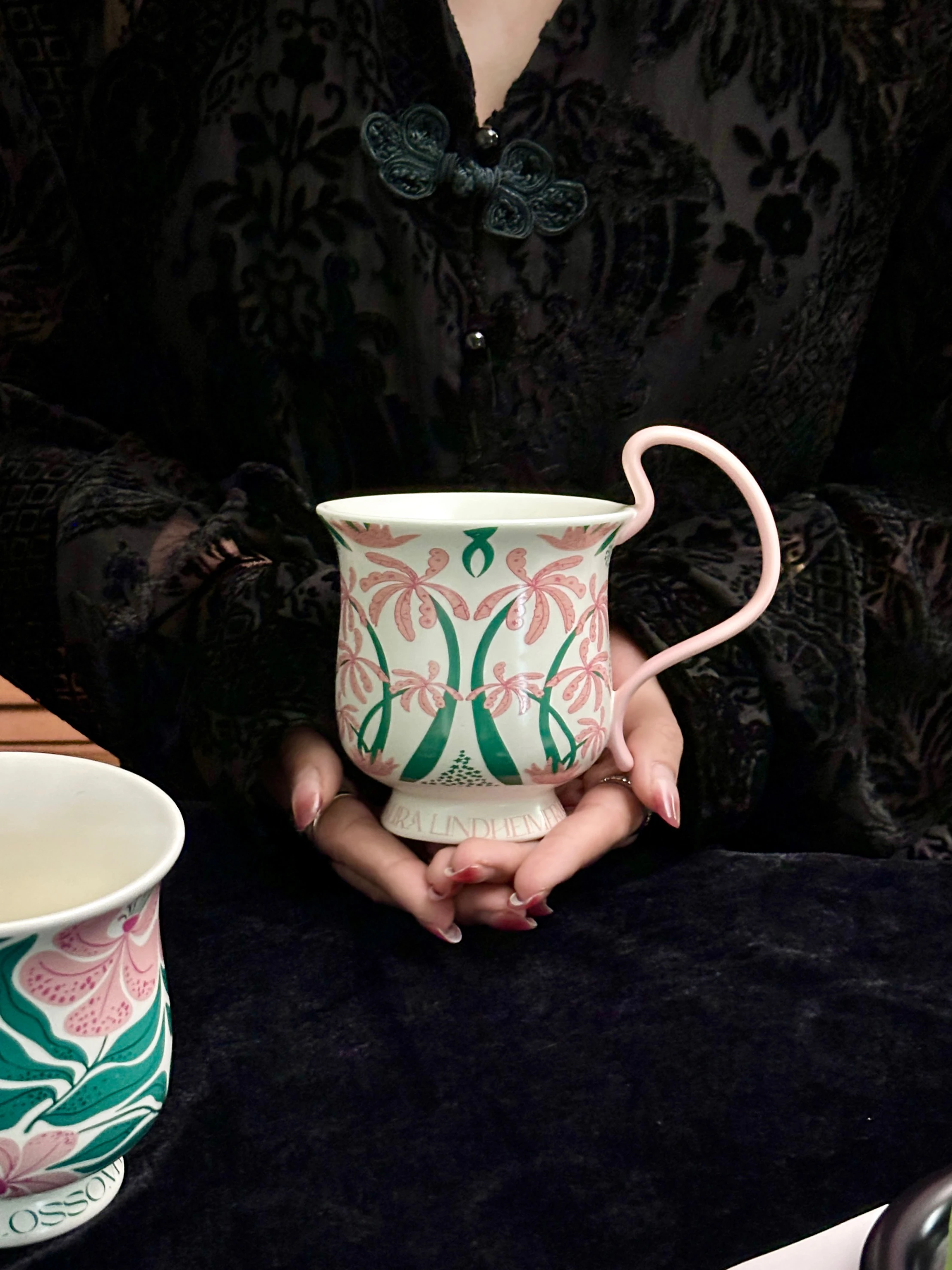Nili Man Ceramic Floral Patterned Mug Office Coffee Milk Cup Couple's Mug High Aesthetic Value Creative Design Single Ear Handle