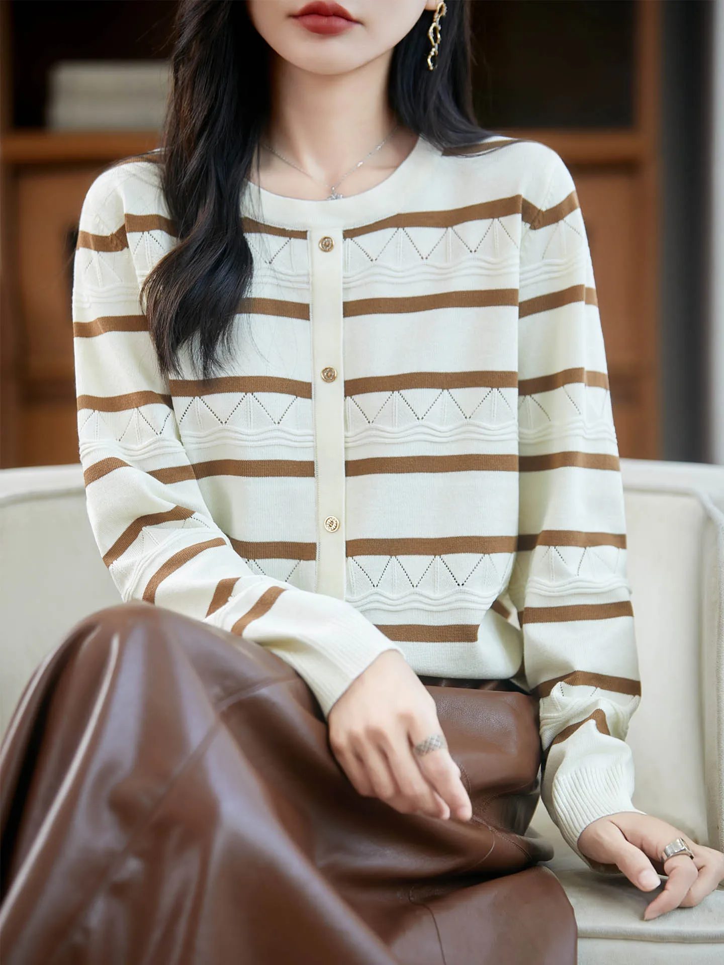 

Корейский стиль, 100% мериносовая шерсть для женщин, с длинными рукавами и круглым вырезом, осенний полосатый пуловер, кашемировый мягкий модный костюм для отдыха