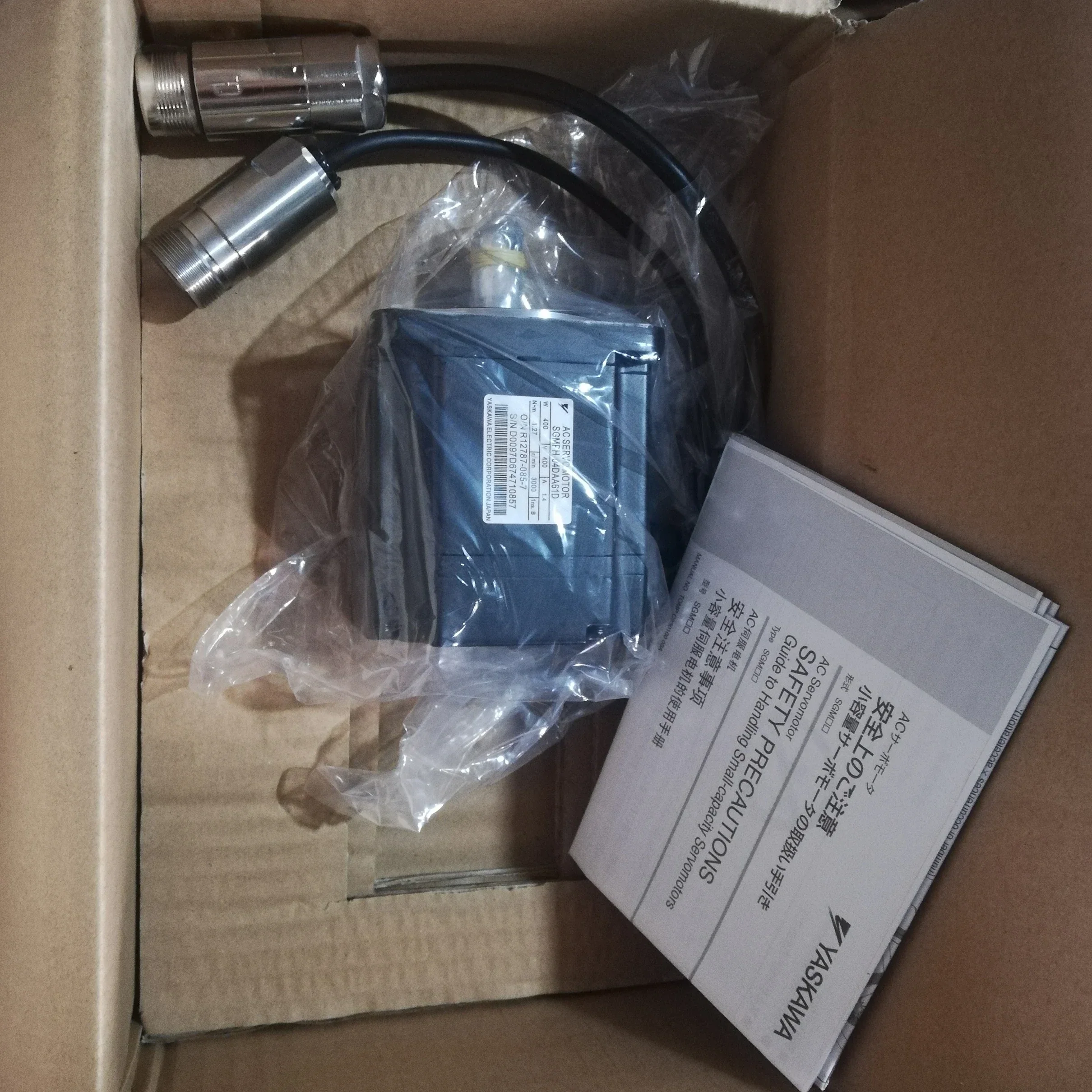 

СЕРВОМОТОР ПЕРЕМЕННОГО ТОКА SGMPH-04DAA6CD