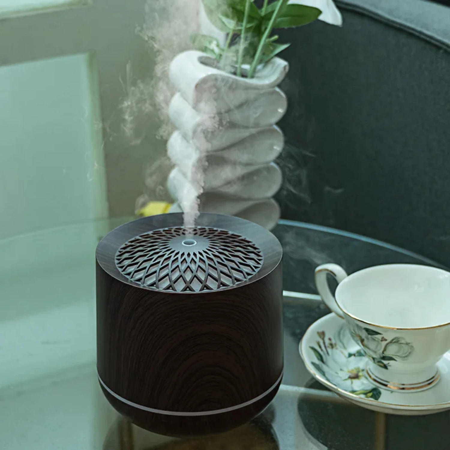 

New NEW Enhance your productivity and uplift your mood with this versatile essential oil diffuser, perfect for personalizing you