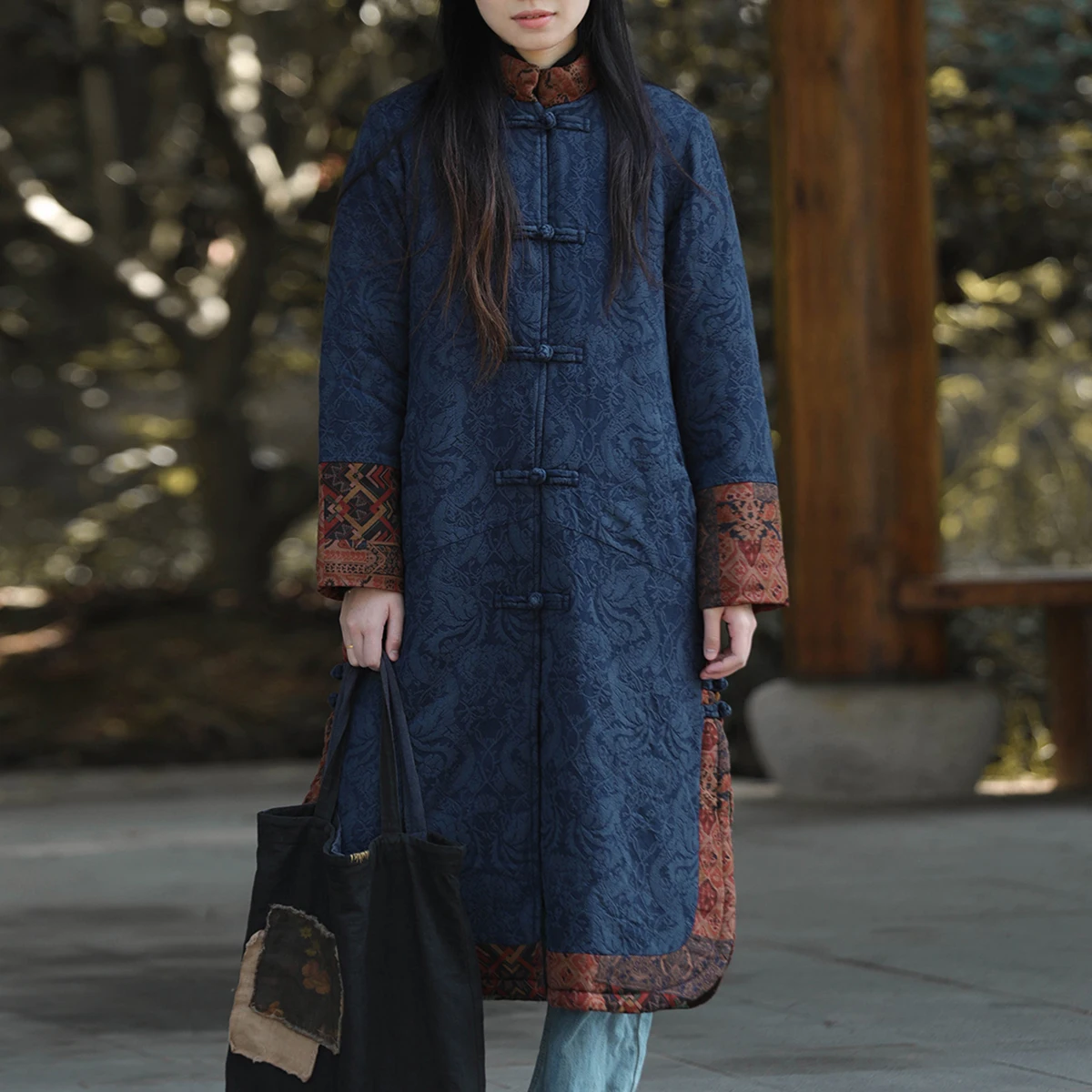 LZJN New Chinese Style Blue Quilted Outerwear with Retro Ethnic Style Coldproof Windproof Jacquard and Warm Cotton-padded Design