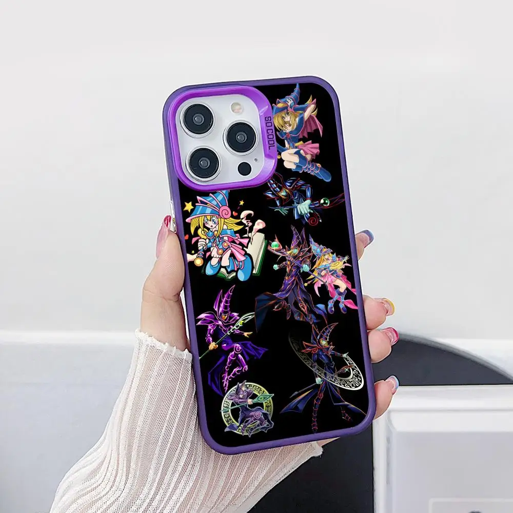 

Чехол для мобильного телефона Yugioh Dark Magician для iPhone 17, 16, 15, 14, 13, 12, 11 X XR XS 8 7 Pro Max Plus, полупрозрачный фиолетовый чехол